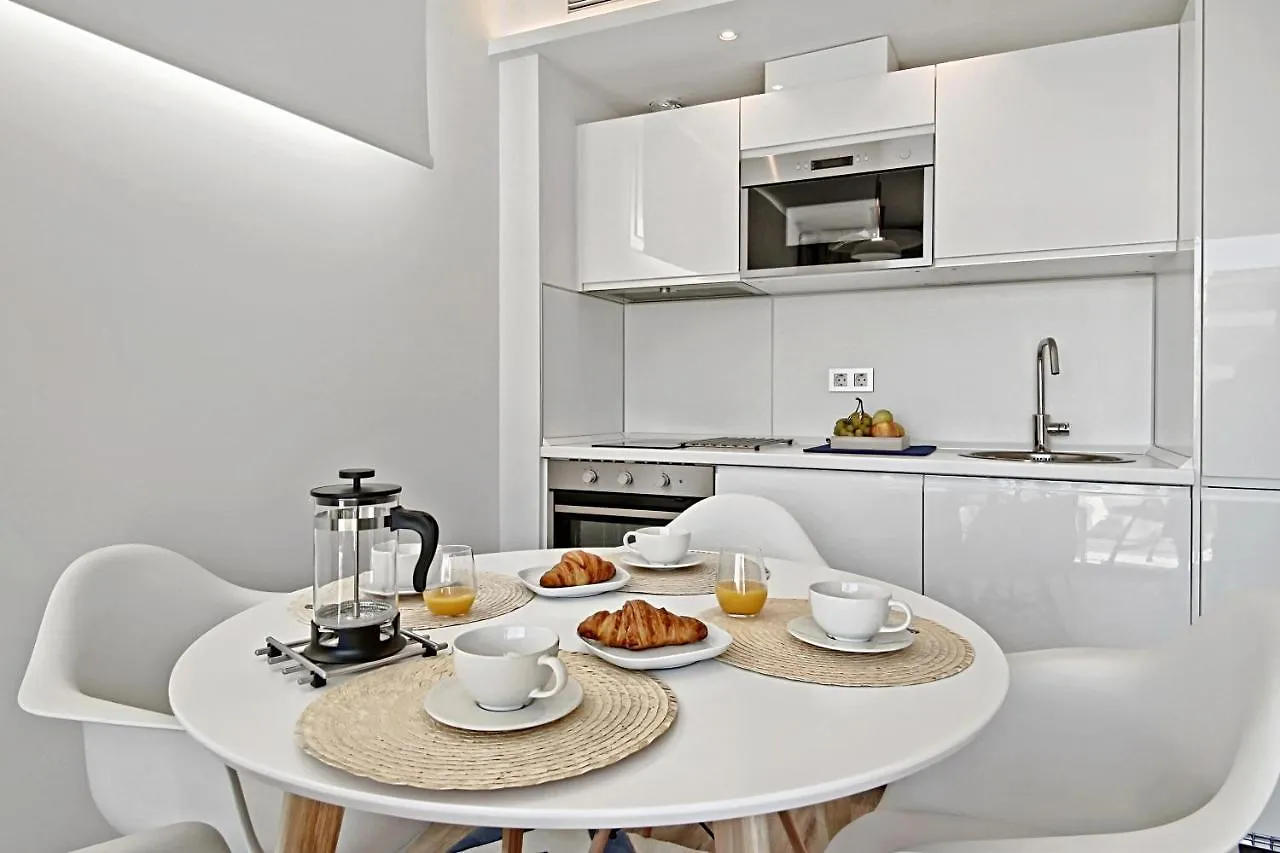 Carihuela Suites Torremolinos